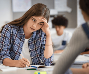 20 stratégies efficaces pour aider votre Ado à gérer le stress des examens